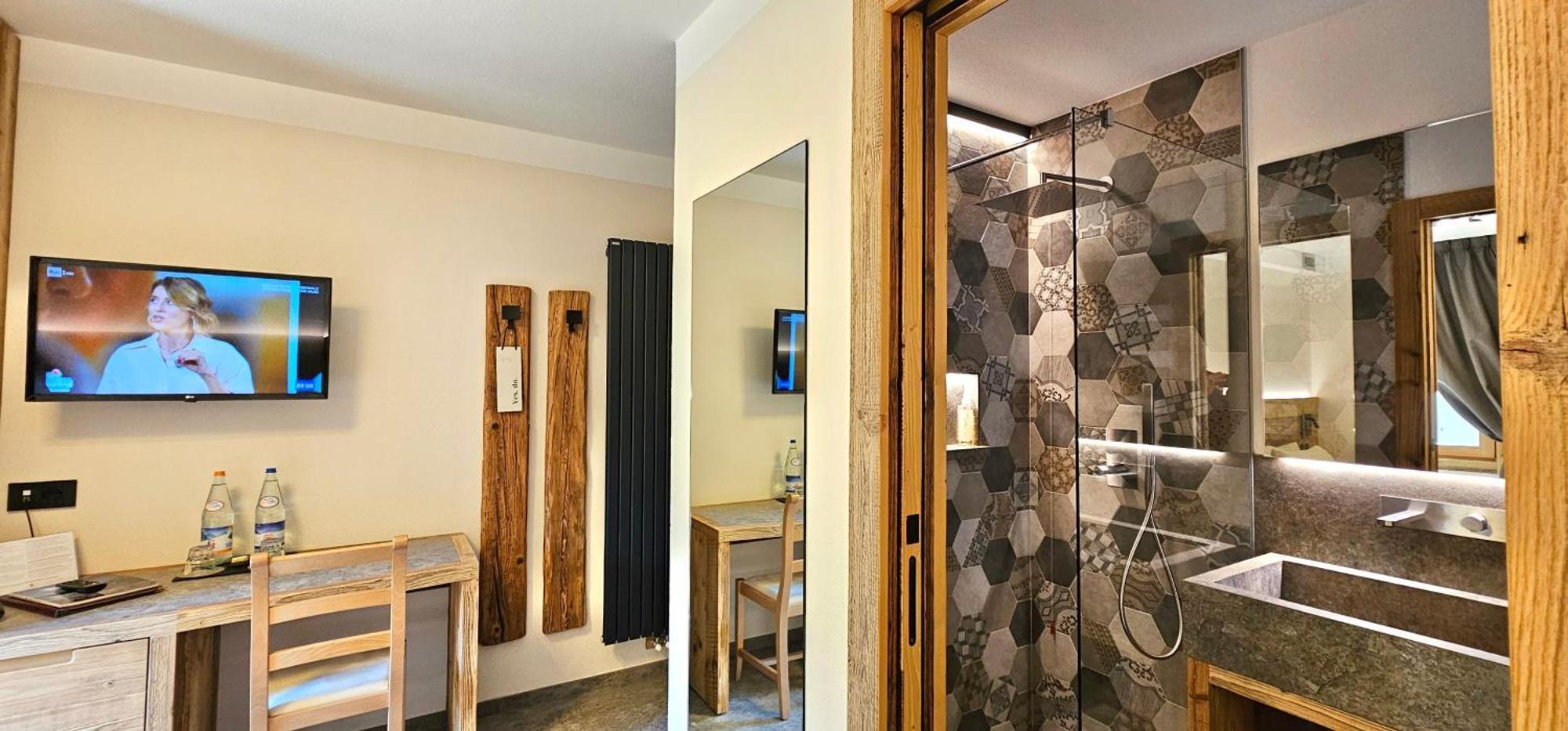 Albergo Alpenrose Livigno Exterior photo